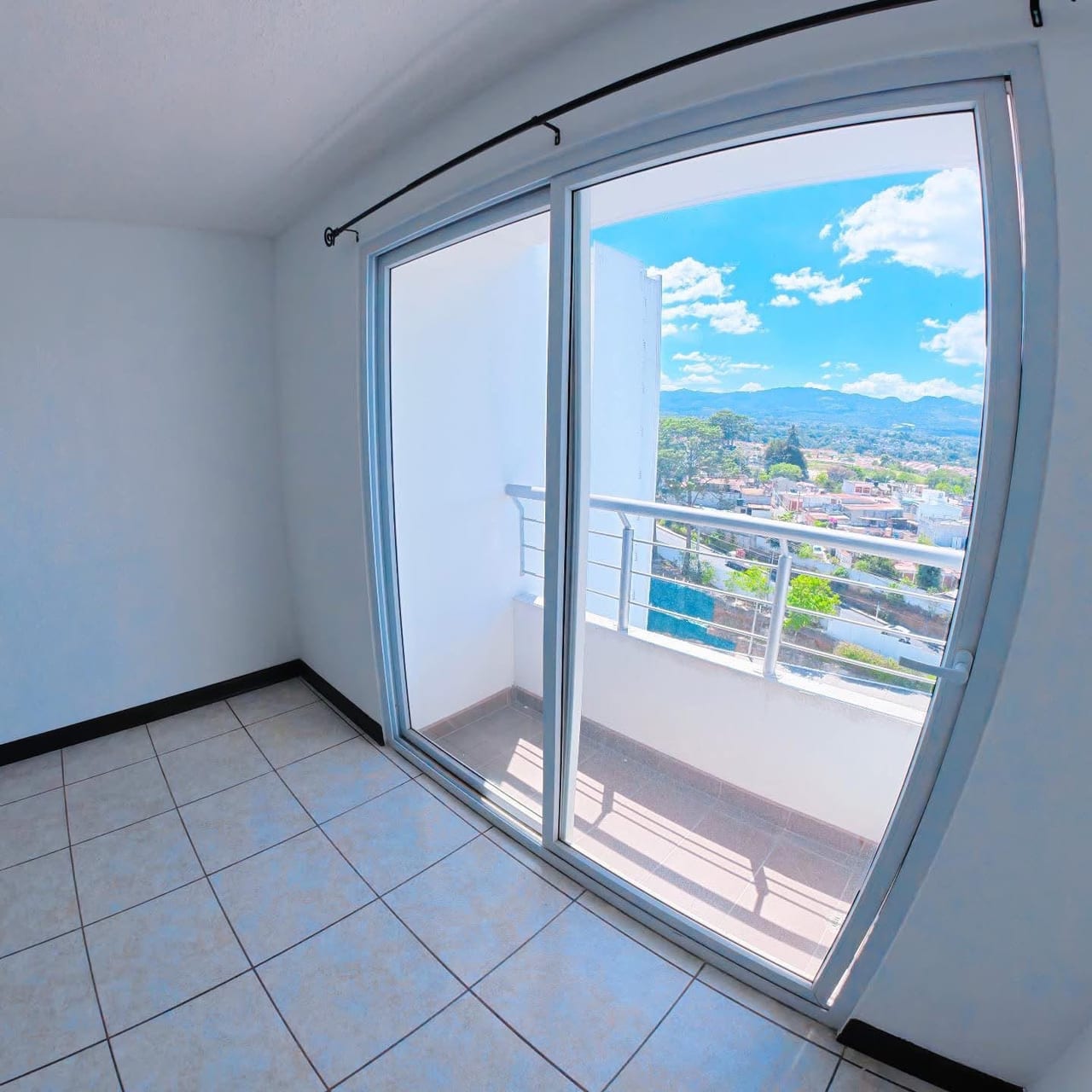 Apartamento en Venta Alta Villa El Naranjo — Apartamento en Venta en Zona 4 Mixco, Guatemala, Ciudad — foto 4 de 9