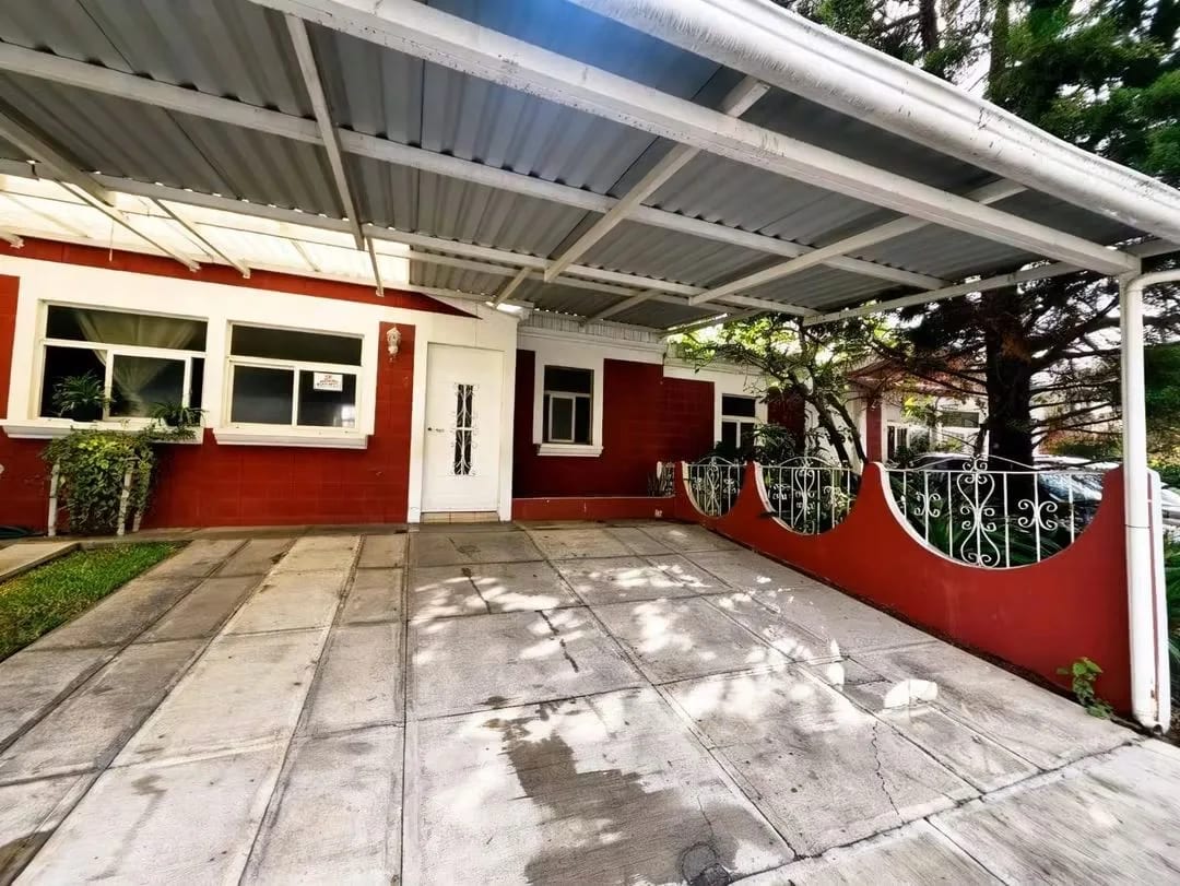 Casa en Venta en Colinas del Norte, Fiscal Palencia — Casa en Venta en palencia, Guatemala, Ciudad — foto 1 de 5