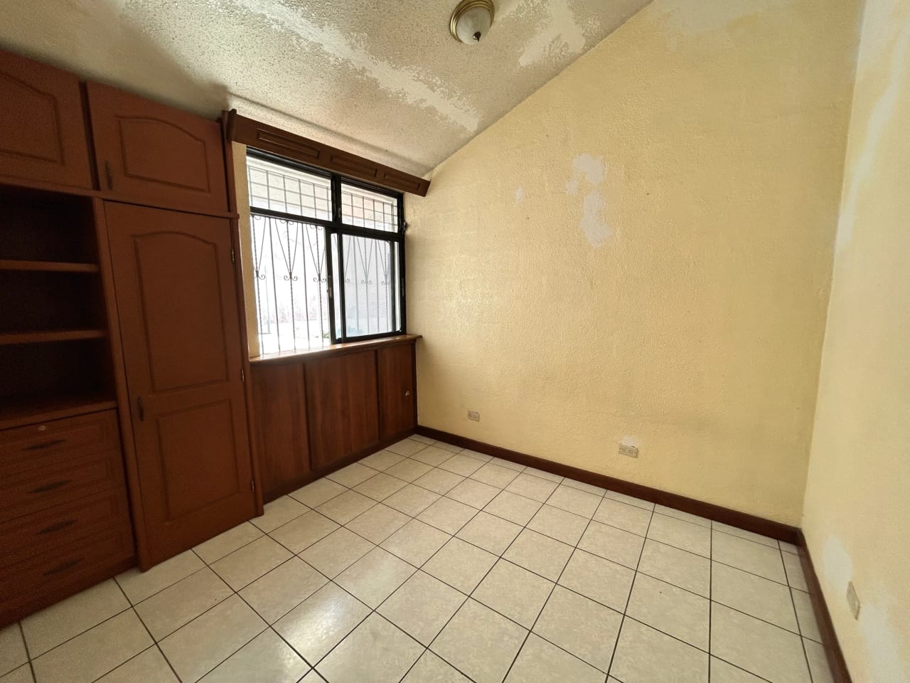 Casa en venta, Lomas de San Jacinto, Zona 10 de Mixco — Casa en Venta en Lomas de San Jacinto, Zona 10 Mixco, Guatemala, Ciudad — foto 10 de 17
