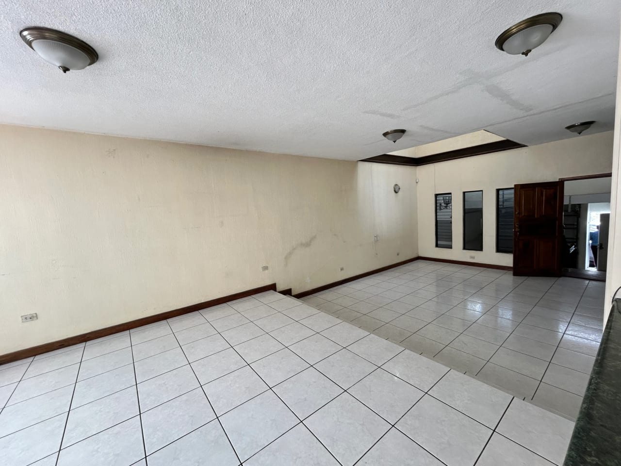 Casa en venta, Lomas de San Jacinto, Zona 10 de Mixco — Casa en Venta en Lomas de San Jacinto, Zona 10 Mixco, Guatemala, Ciudad — foto 13 de 17