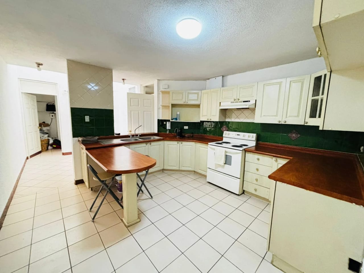 Casa de 3 dormitorios con amplio Jardín, en Km 27 CAES — Casa en Venta en Carretera a El Salvador, Guatemala, Ciudad — foto 6 de 17