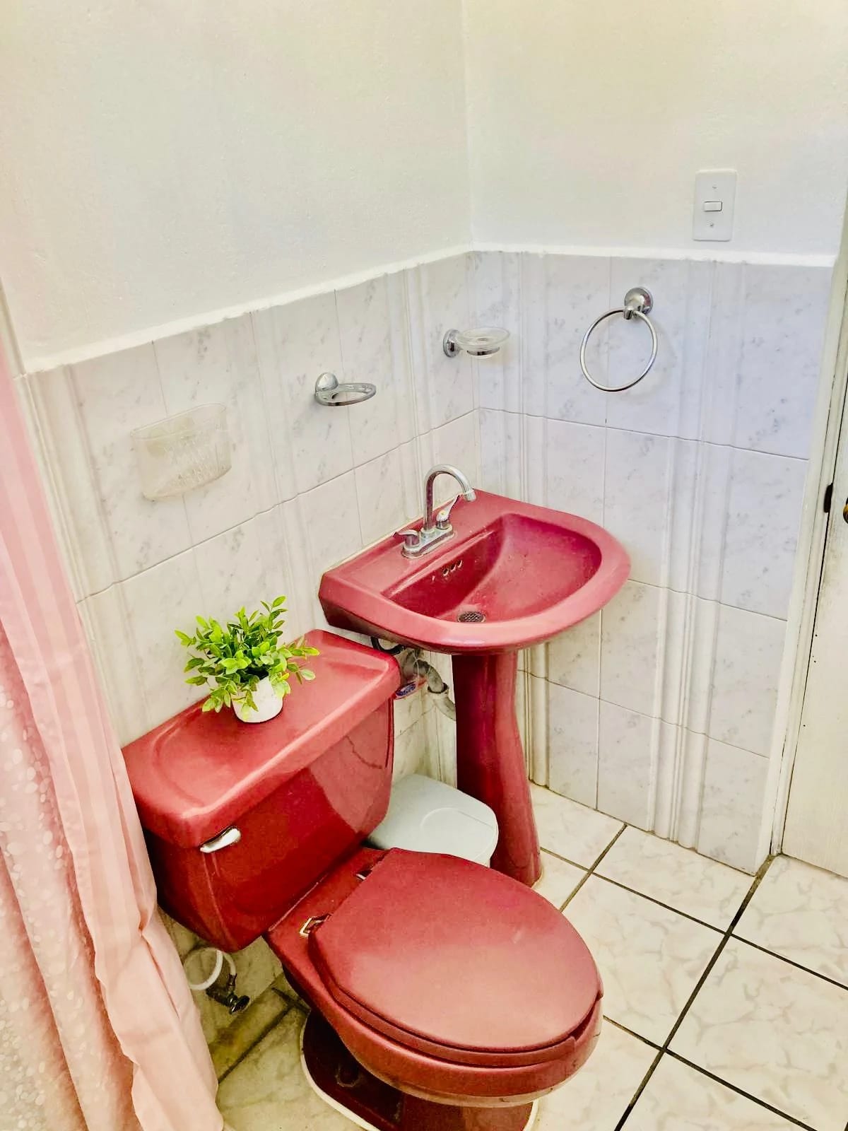 Apartamento de 4 dormitorios en alquiler en zona 15 Colonia El Maestro — Apartamento en Alquiler en Zona 15, Guatemala, Ciudad — foto 10 de 16