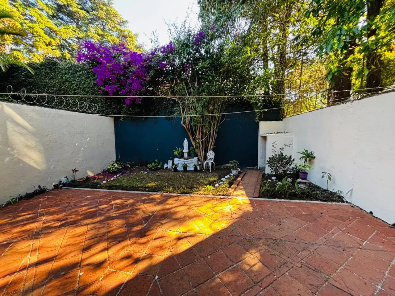 Casa con jardín en km 27 Carretera a El Salvador, fuera de garita — Casa en Venta en Carretera a El Salvador, Guatemala, Ciudad — foto 5 de 17