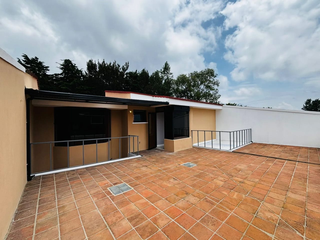 Casa de 4 dormitorios con jardín Km 16.5 Carretera a El Salvador — Casa en Venta en Carretera a El Salvador, Guatemala, Ciudad — foto 14 de 16