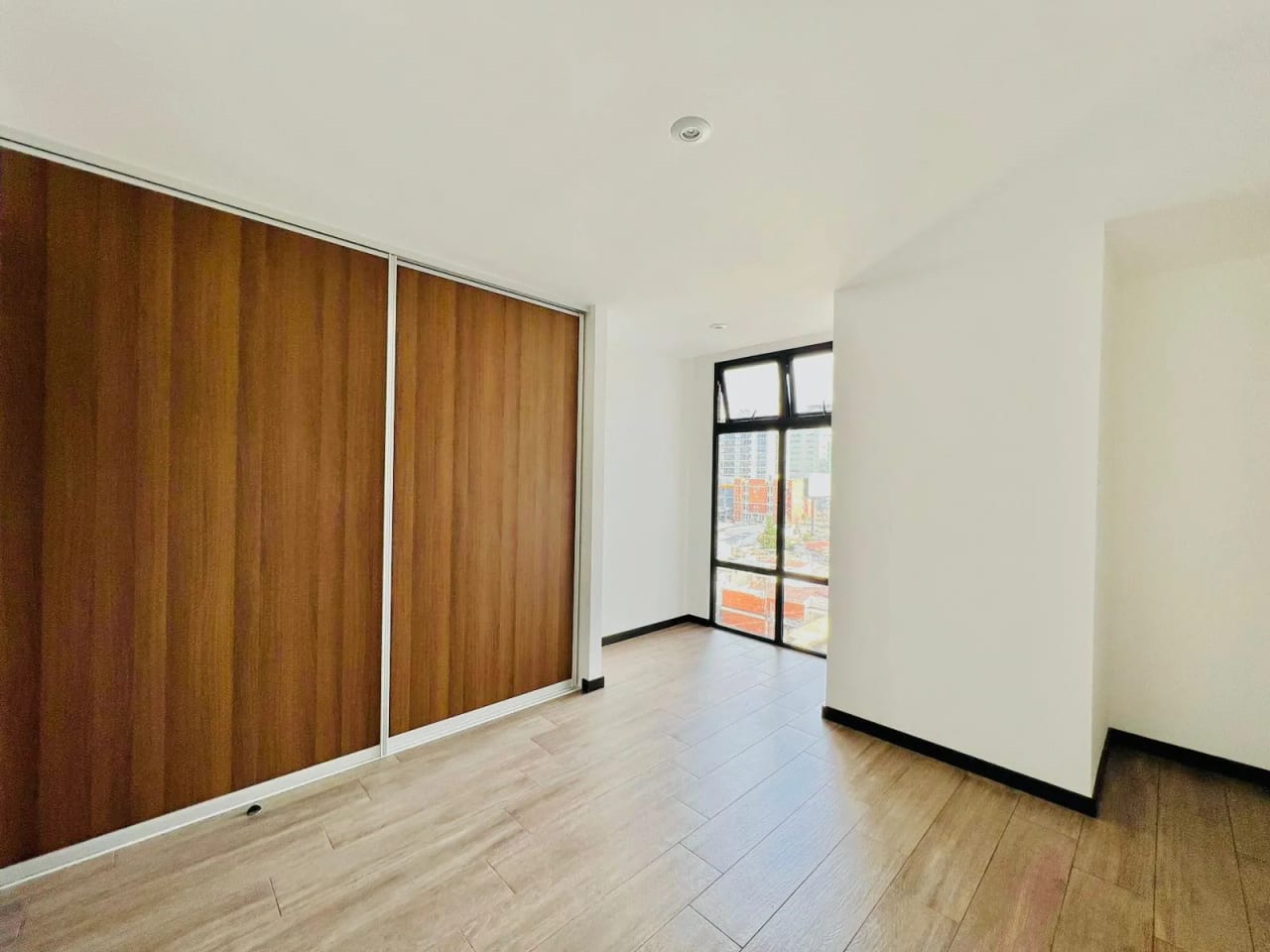 Ideal para inversión Airbnb, apartamento en venta en Zona 10 — Apartamento en Venta en Zona 10, Guatemala, Ciudad — foto 13 de 15