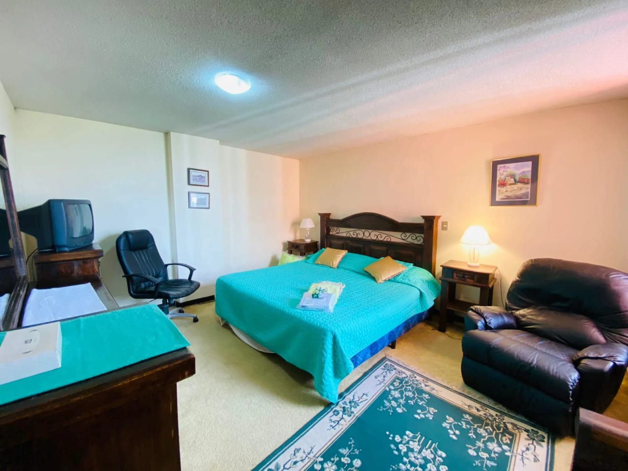 Alquiler Apartamento Amueblado Zona 10 – Excelente Ubicación — Apartamento en Alquiler en Zona 10, Guatemala, Ciudad — foto 6 de 14