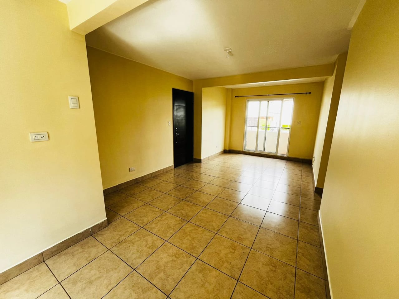 Apartamento de 2 dormitorios con excelente ubicación, entrada a La Olmeca — Apartamento en Alquiler en Carretera a El Salvador, Guatemala, Ciudad — foto 5 de 13
