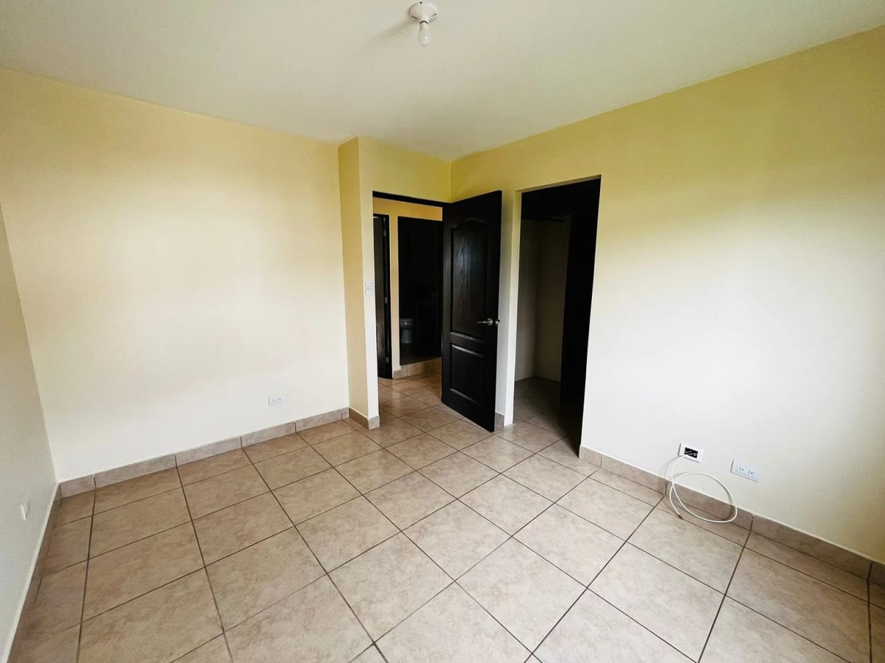 Apartamento de 2 dormitorios con excelente ubicación, entrada a La Olmeca — Apartamento en Alquiler en Carretera a El Salvador, Guatemala, Ciudad — foto 7 de 13