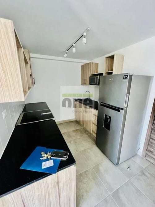 Apartamento de 2 dormitorios, full equipado con línea blanca en zona 4 — Apartamento en Alquiler en Zona 4, Guatemala, Ciudad — foto 4 de 14