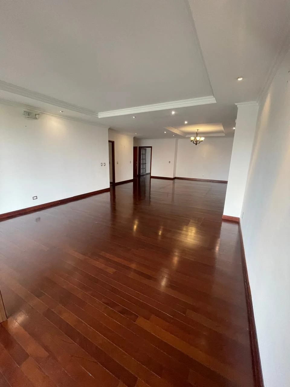 Apartamento de 2 Dormitorios 295 mts2 en TADEUS — Apartamento en Alquiler en Zona 14, Guatemala, Ciudad — foto 1 de 16