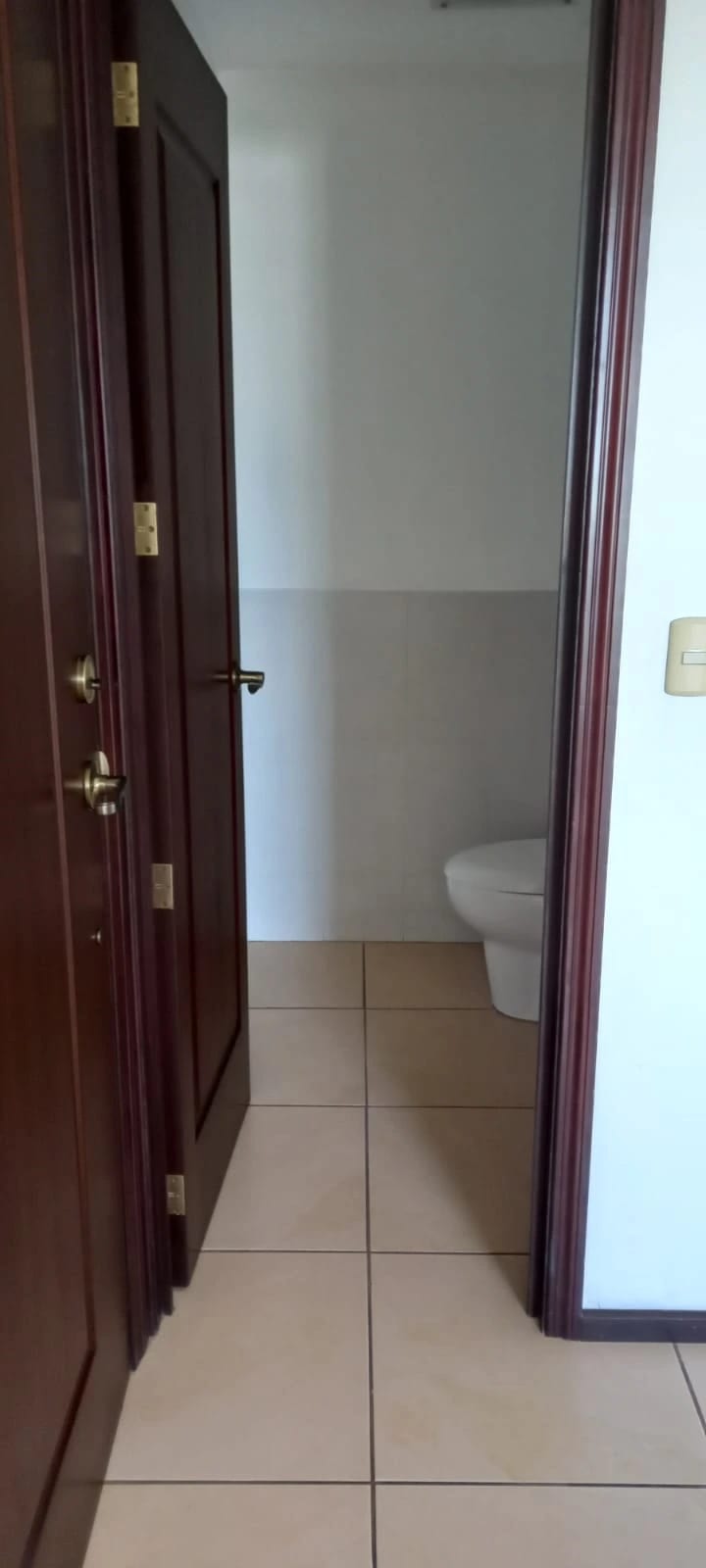 Lindo Apartamento de 1 dormitorio con 75 Mts. en zona 10 — Apartamento en Alquiler en Zona 10, Guatemala, Ciudad — foto 4 de 11