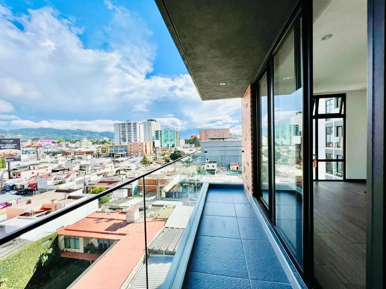 Apartamento en venta en zona 10, ideal par inversión — Apartamento en Venta en Zona 10, Guatemala, Ciudad — foto 1 de 11