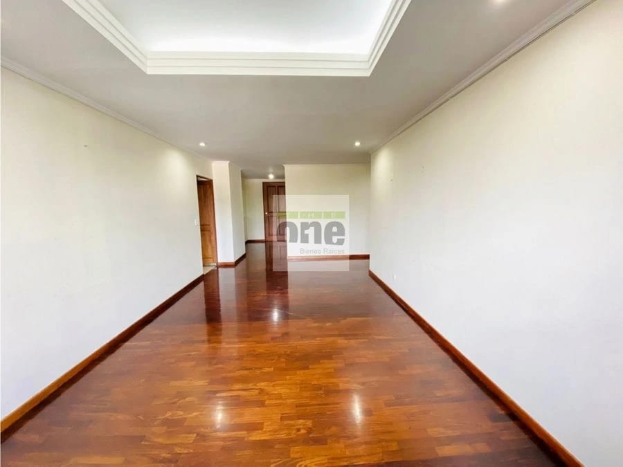 Lindo apartamento de 2 dormitorios en zona 10, cerca de Universidades — Apartamento en Alquiler en Zona 10, Guatemala, Ciudad — foto 3 de 13