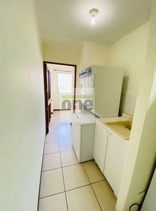 Lindo apartamento de 2 dormitorios en zona 10, cerca de Universidades — Apartamento en Alquiler en Zona 10, Guatemala, Ciudad — foto 12 de 13