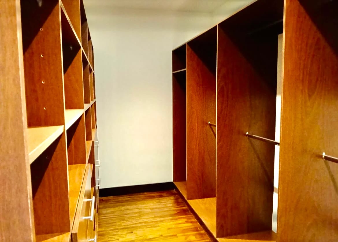 Amplio apartamento de 4 dormitorios en Alquiler en Zona 14 — Apartamento en Alquiler en Zona 14, Guatemala, Ciudad — foto 4 de 10