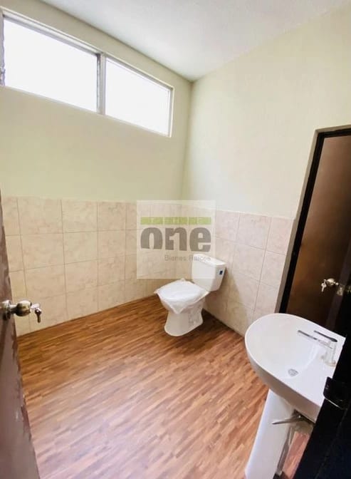 Casa ideal para oficinas en alquiler en zona 10 — Casa en Alquiler en Zona 10, Guatemala, Ciudad — foto 9 de 10
