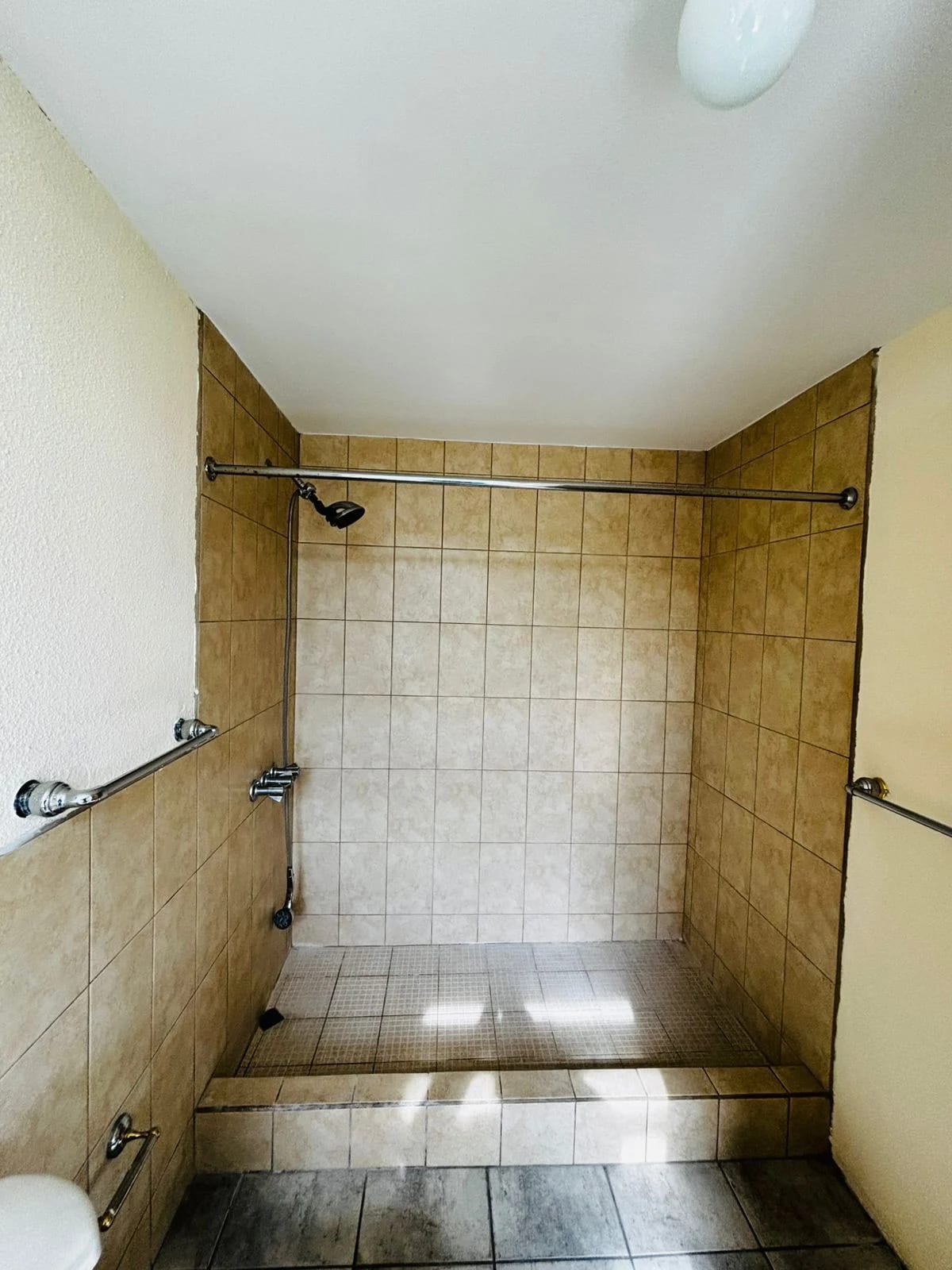 Apartamento de 350 metros en edificio Zona 10 — Apartamento en Alquiler en Zona 10, Guatemala, Ciudad — foto 11 de 17