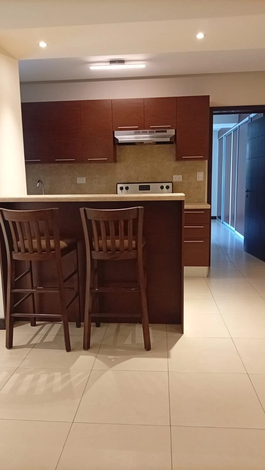 Apartamento de 1 dormitorio con balcón en alquiler en zona 14 — Apartamento en Alquiler en Zona 14, Guatemala, Ciudad — foto 7 de 10