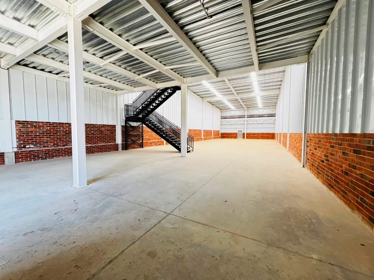 Centro de Negocios K22 Alquilo Bodega de 652 Mts — Bodega / Ofibodega en Alquiler en Carretera a El Salvador, Guatemala, Ciudad — foto 3 de 8