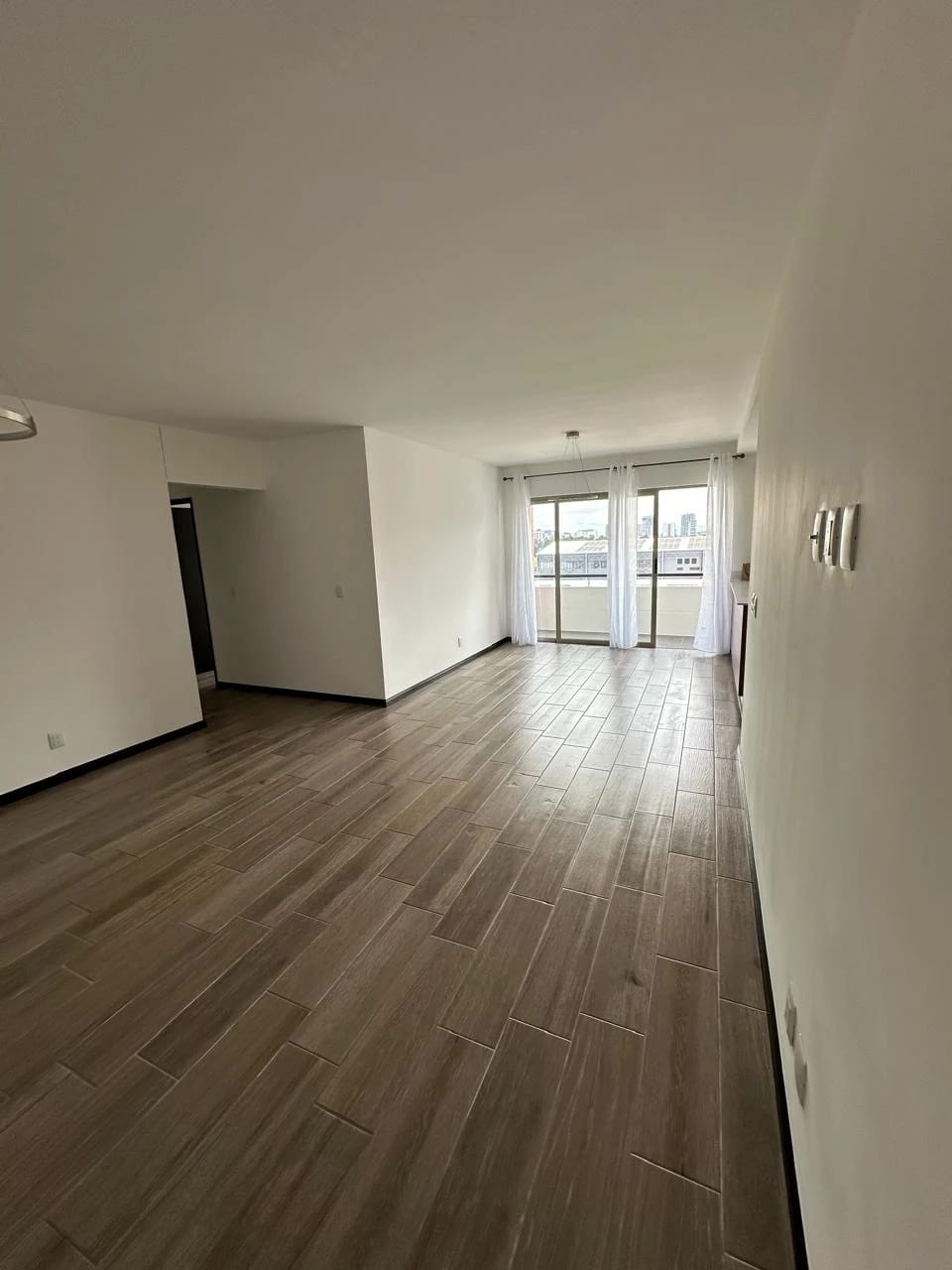 Apartamento de 3 dormitorios en alquiler en zona 14 Segheria — Apartamento en Alquiler en Zona 14, Guatemala, Ciudad — foto 12 de 16