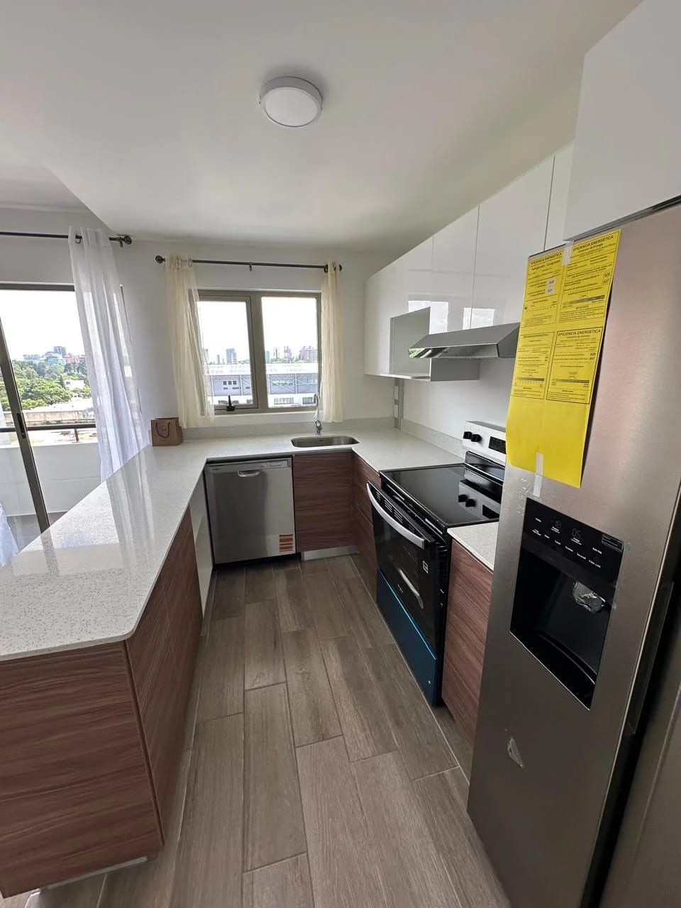 Apartamento de 3 dormitorios en alquiler en zona 14 Segheria — Apartamento en Alquiler en Zona 14, Guatemala, Ciudad — foto 14 de 16