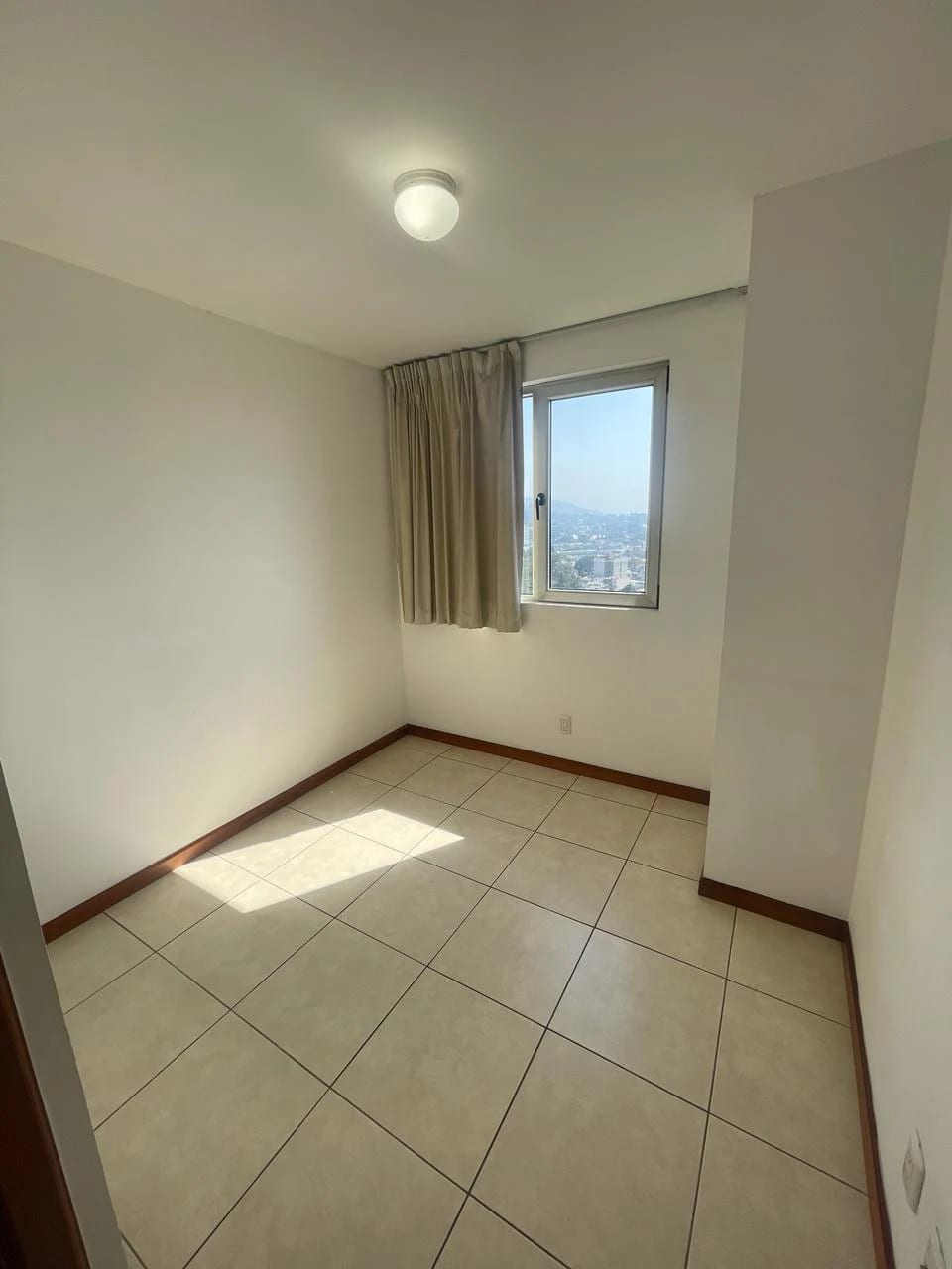 Apartamento de 272 mts en alquiler en Botticelli Zona 15 — Apartamento en Alquiler en Zona 15, Guatemala, Ciudad — foto 10 de 17