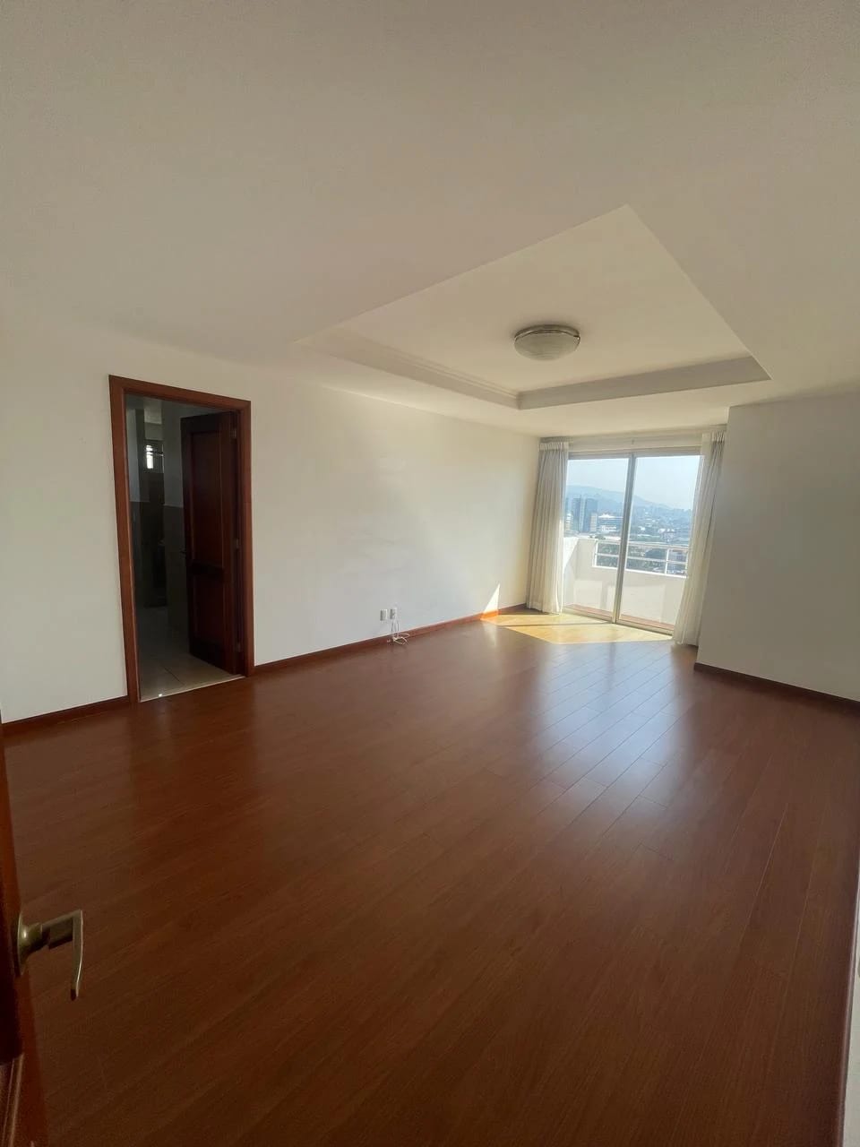 Apartamento de 272 mts en alquiler en Botticelli Zona 15 — Apartamento en Alquiler en Zona 15, Guatemala, Ciudad — foto 1 de 17