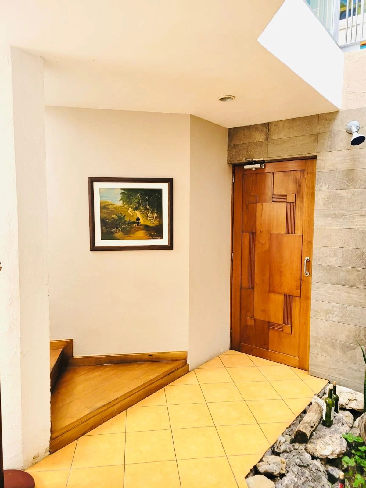 Hermosa casa en venta en Km 19.5 Cond. Los Manantiales — Casa en Venta en Carretera a El Salvador, Guatemala, Ciudad — foto 3 de 16