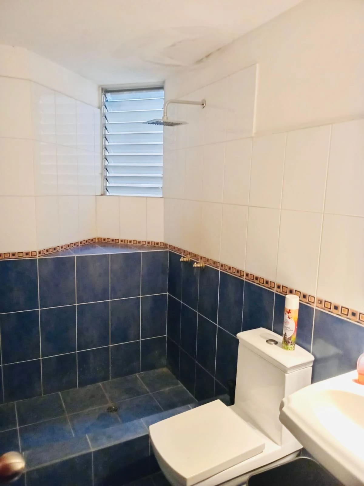 Hermosa casa en venta en Km 19.5 Cond. Los Manantiales — Casa en Venta en Carretera a El Salvador, Guatemala, Ciudad — foto 16 de 16