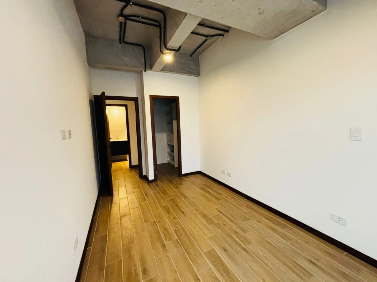 Lindo apartamento tipo coral de 1 habitación, en zona 4 — Apartamento en Alquiler en Zona 4, Guatemala, Ciudad — foto 2 de 14