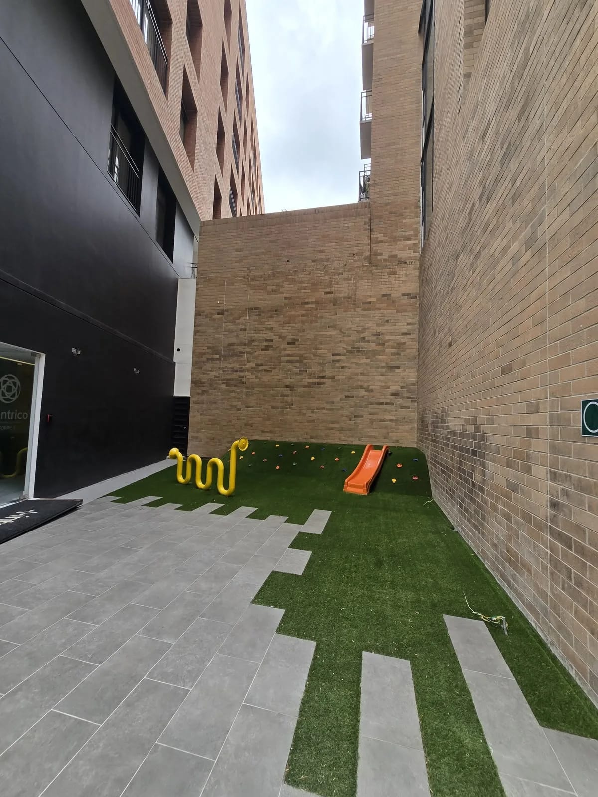 Apartamento de 3 dormitorios ideal para inversión en zona 5 — Apartamento en Venta en Zona 5, Guatemala, Ciudad — foto 12 de 17