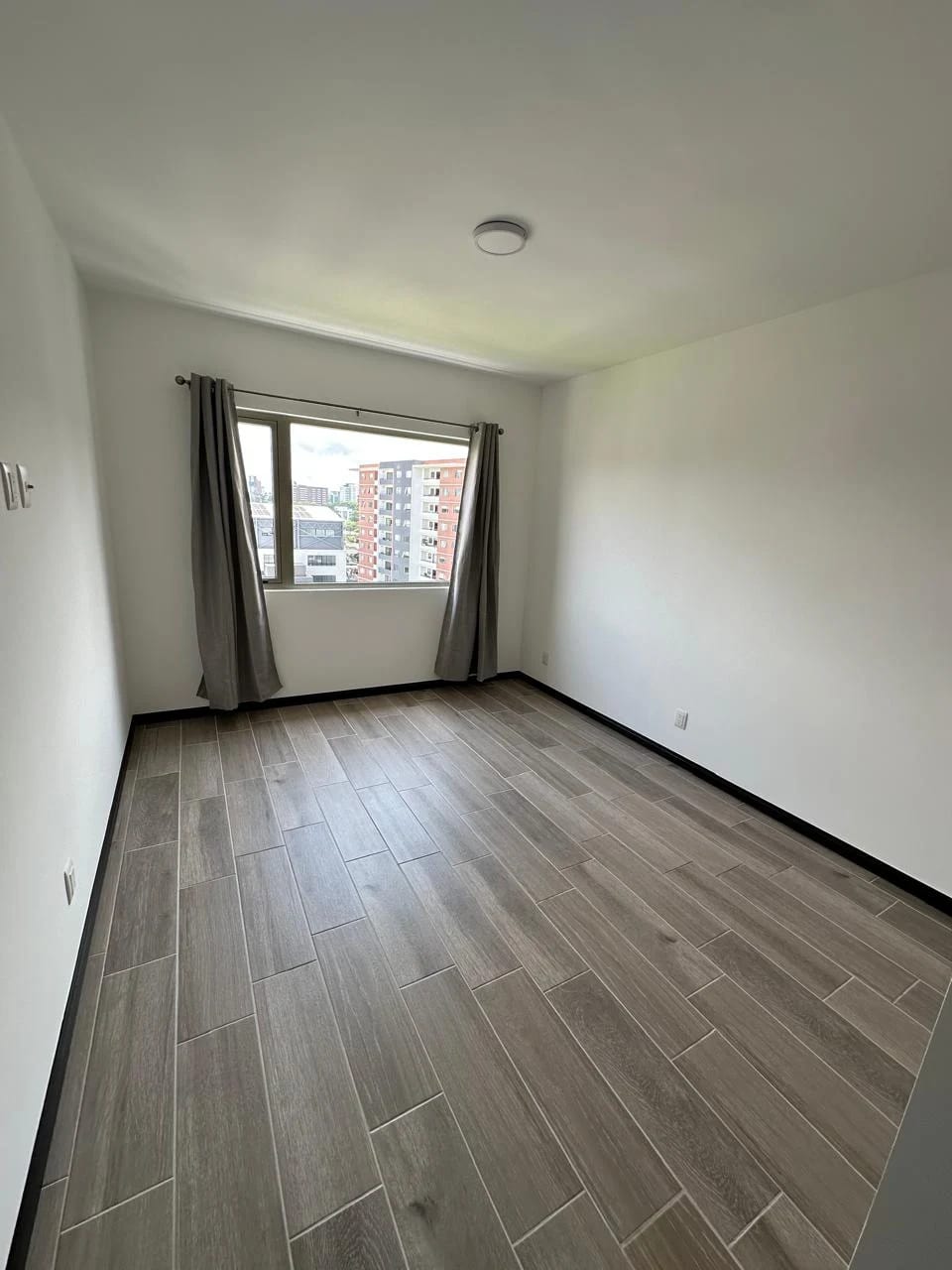 Lindo apartamento con balcón en alquiler en zona 14 La Villa — Apartamento en Alquiler en Zona 14, Guatemala, Ciudad — foto 7 de 16