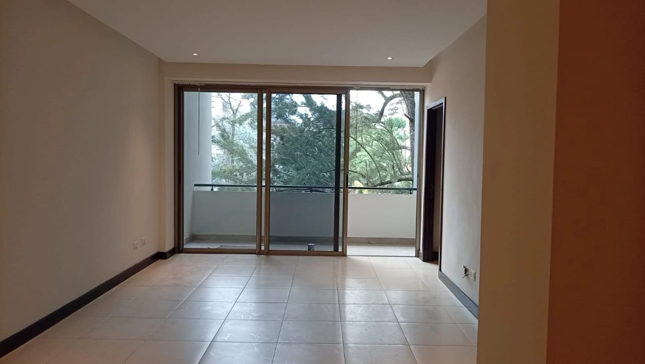 Lindo apartamento con balcón en alquiler en zona 14 — Apartamento en Alquiler en Zona 14, Guatemala, Ciudad — foto 2 de 9