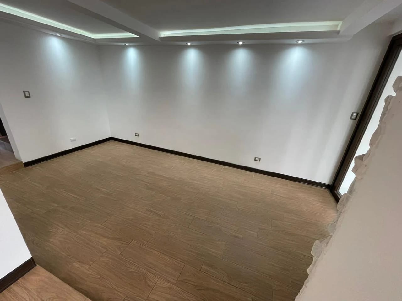 Casa en Zona 14 La Villa Sector Delfines – Totalmente Remodelada — Casa en Alquiler en Zona 14, Guatemala, Ciudad — foto 12 de 17