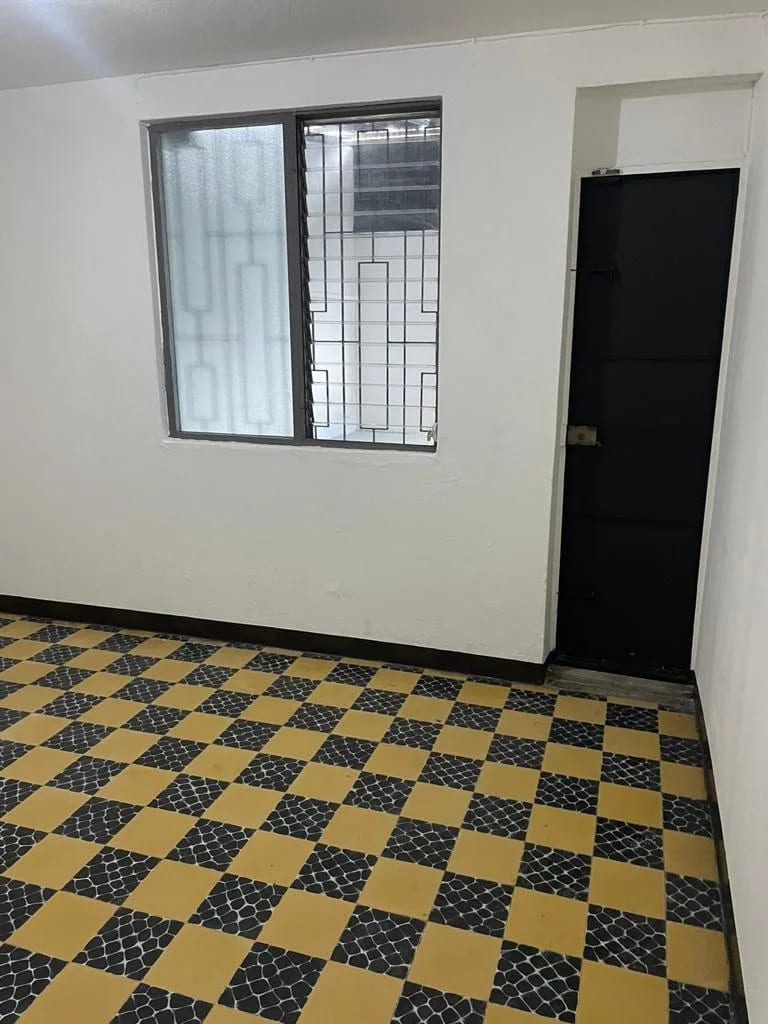 Ofibodega fuera de garita en alquiler en Zona 15 Colonia El Maestro — Bodega / Ofibodega en Alquiler en Zona 15, Guatemala, Ciudad — foto 11 de 15