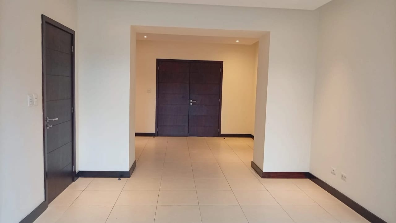 Apartamento 2 dormitorios con 186 mts en alquiler en zona 14 — Apartamento en Alquiler en Zona 14, Guatemala, Ciudad — foto 3 de 9