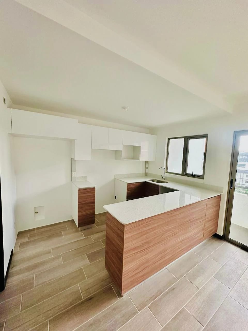 Apartamento de 3 dormitorios en alquiler en zona 14 LA VILLA — Apartamento en Alquiler en Zona 14, Guatemala, Ciudad — foto 6 de 15