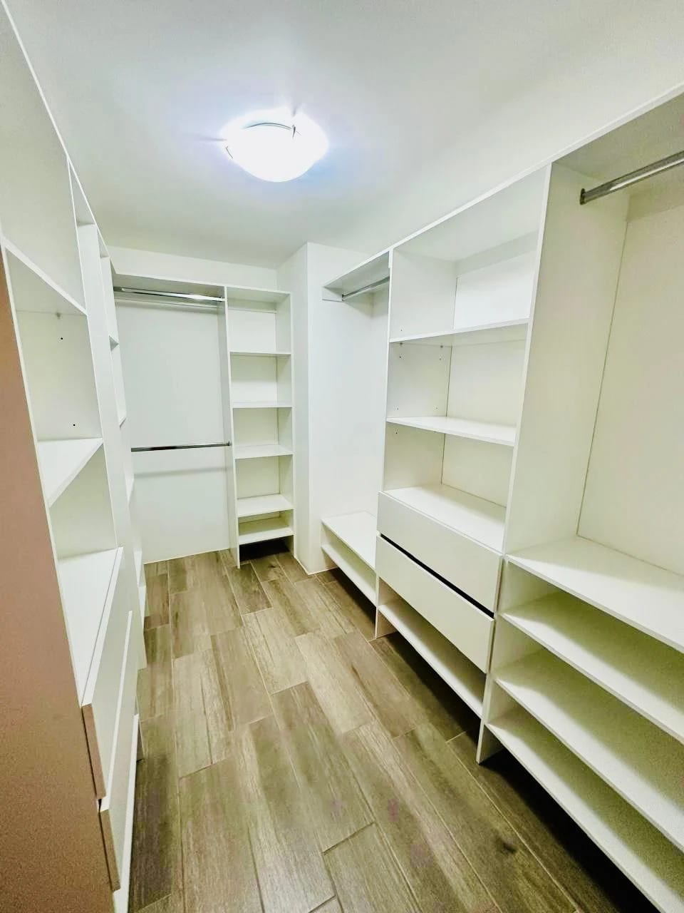 Apartamento de 3 dormitorios en alquiler en zona 14 LA VILLA — Apartamento en Alquiler en Zona 14, Guatemala, Ciudad — foto 15 de 15