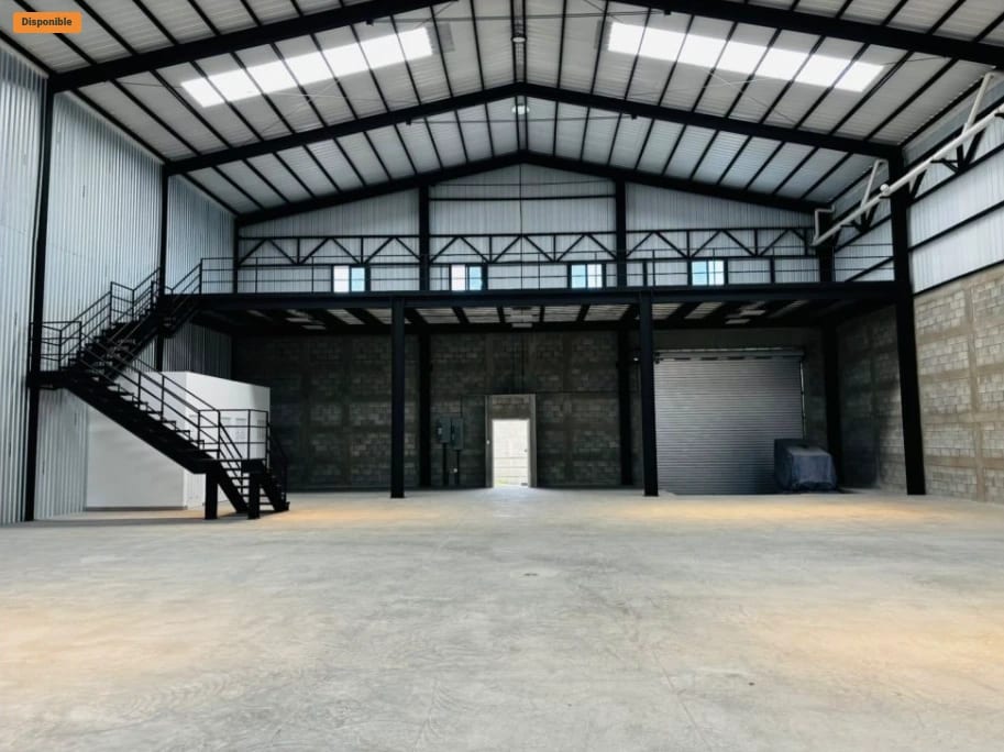Se AlquilaBodega de 1,000 Metros en Villa nueva boulevard reformadores — Bodega / Ofibodega en Alquiler en Villa Nueva, Guatemala, Ciudad — foto 4 de 11