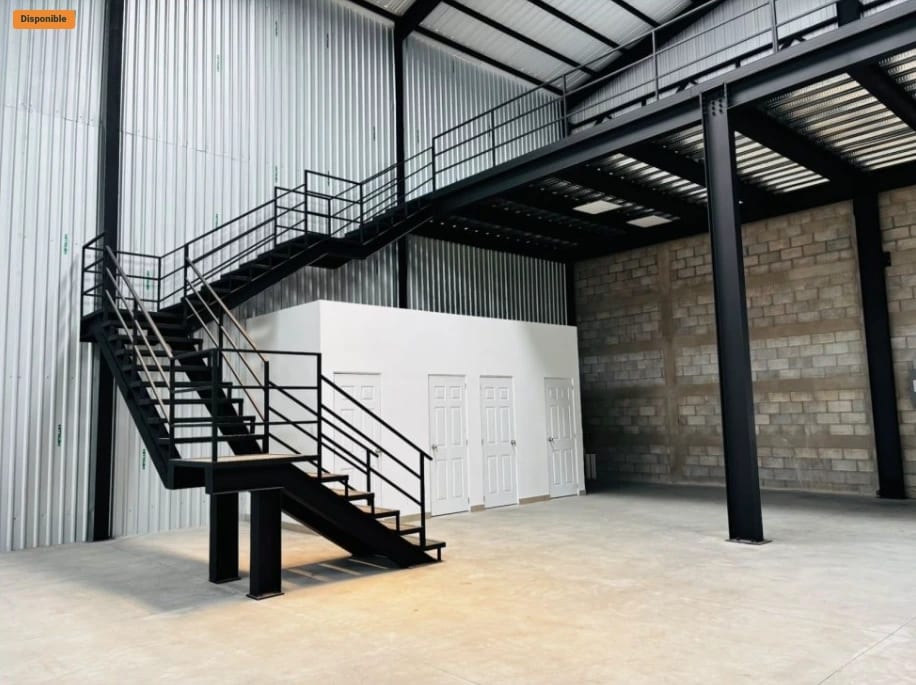 Se AlquilaBodega de 1,000 Metros en Villa nueva boulevard reformadores — Bodega / Ofibodega en Alquiler en Villa Nueva, Guatemala, Ciudad — foto 5 de 11