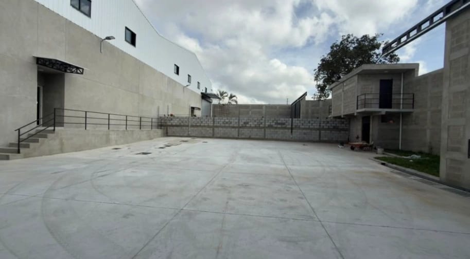 Se AlquilaBodega de 1,000 Metros en Villa nueva boulevard reformadores — Bodega / Ofibodega en Alquiler en Villa Nueva, Guatemala, Ciudad — foto 9 de 11