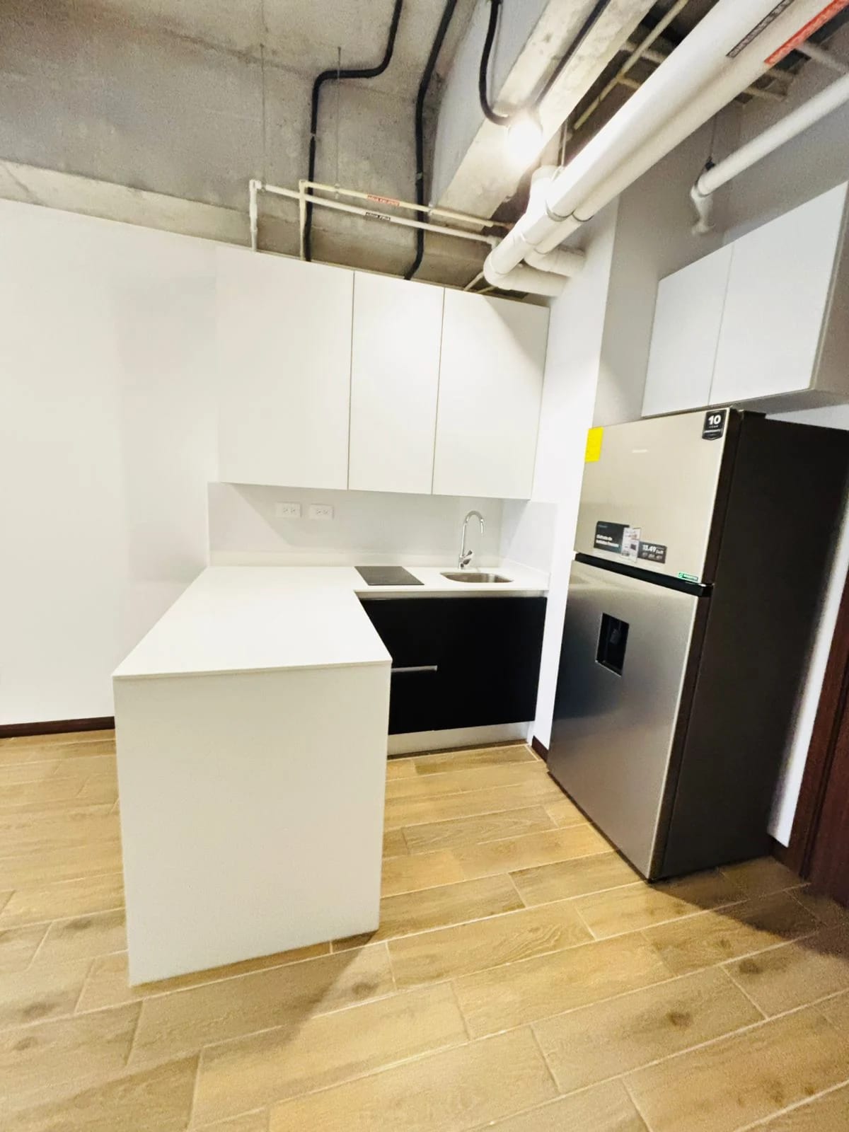 Apartamento en Alquiler en Zona 4 frente a 4 grados Norte — Apartamento en Alquiler en Zona 4, Guatemala, Ciudad — foto 4 de 14