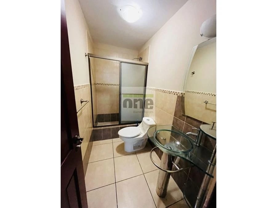 Apartamento con balcón en alquiler en zona 15, Colonia El Maestro — Apartamento en Alquiler en Zona 15, Guatemala, Ciudad — foto 3 de 12