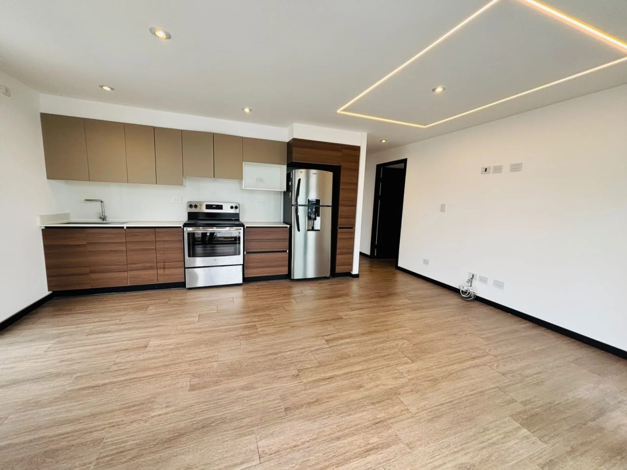 Apartamento excelente ubicación en zona 10 -IQ10 — Apartamento en Venta en Zona 10, Guatemala, Ciudad — foto 7 de 11