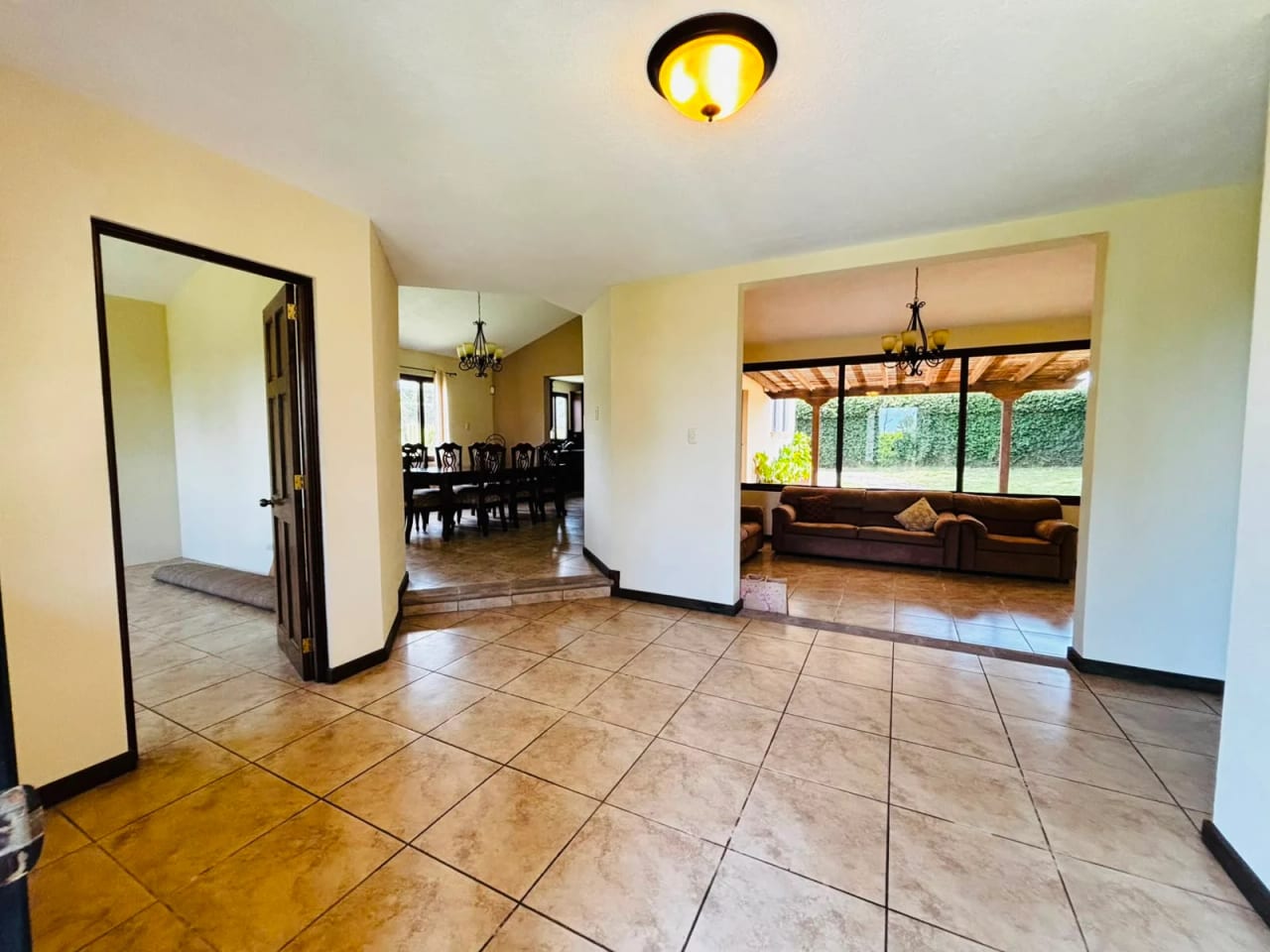 Casa Condominio Real del Campo Km 25 Carretera a Santa Elena Barillas — Casa en Venta en Carretera a El Salvador, Guatemala, Ciudad — foto 5 de 16
