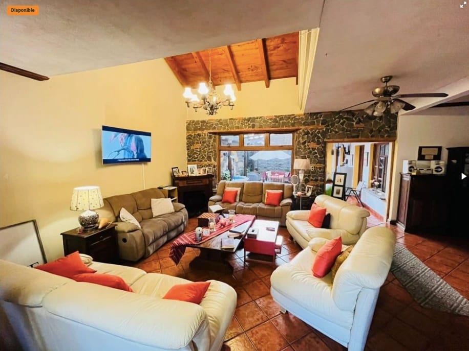 Amplia casa de 5 dormitorios en zona 10 , fuera de garita — Casa en Venta en Zona 10, Guatemala, Ciudad — foto 1 de 17