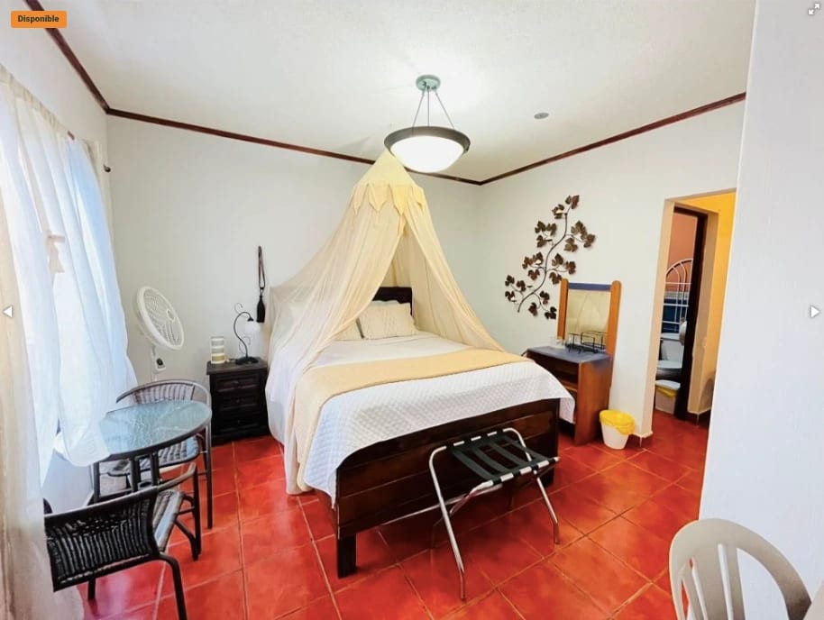 Amplia casa de 5 dormitorios en zona 10 , fuera de garita — Casa en Venta en Zona 10, Guatemala, Ciudad — foto 12 de 17