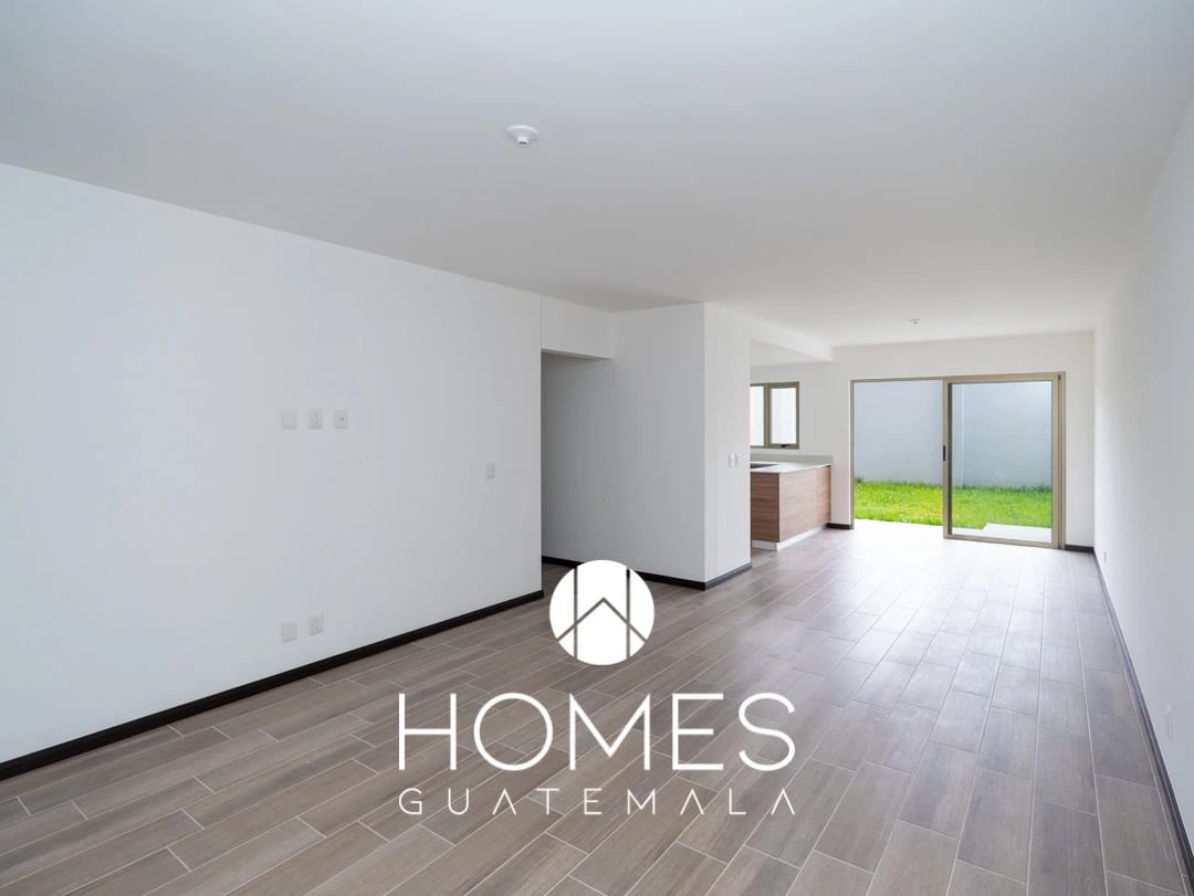 Apartamento con amplio jardín en Venta, Zona 14 La Villa. — Apartamento en Venta en Zona 14, Guatemala, Ciudad — foto 1 de 17