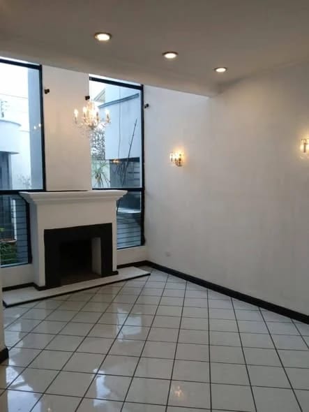 CASA EN VENTA O ALQUILER MANANTIALES ENTRADA A SAN JOSÉ PINULA — Casa en Venta en San José Pinula, Carretera a El Salvador, Guatemala, Ciudad — foto 1 de 17