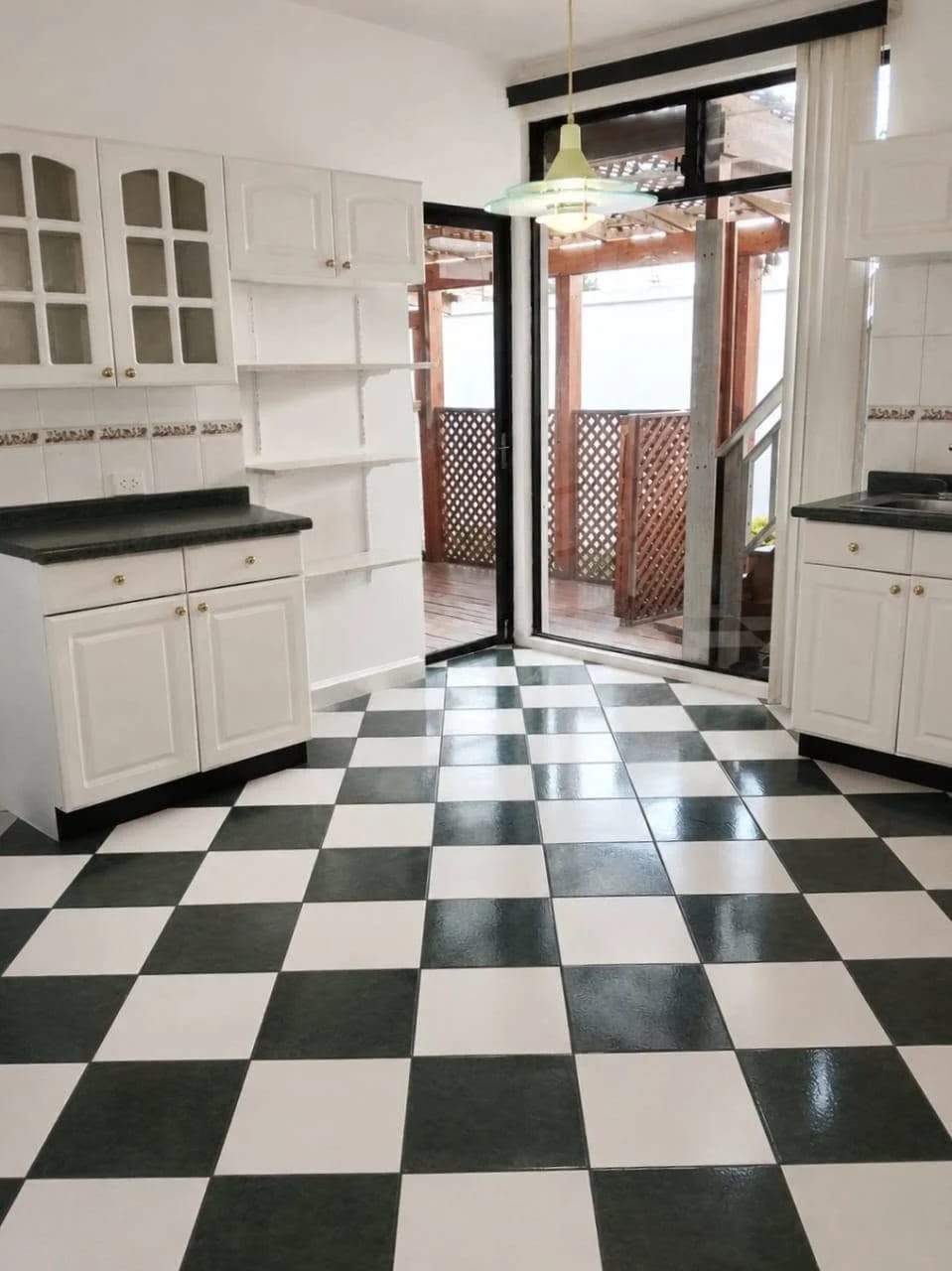 CASA EN VENTA O ALQUILER MANANTIALES ENTRADA A SAN JOSÉ PINULA — Casa en Venta en San José Pinula, Carretera a El Salvador, Guatemala, Ciudad — foto 4 de 17